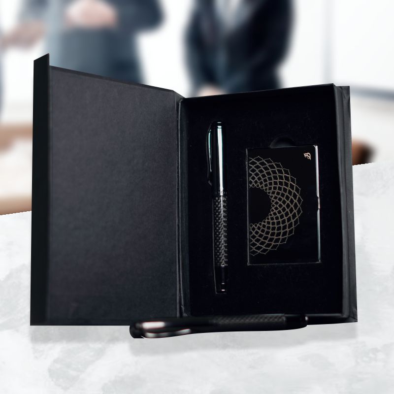 Boardroom Carbon fiber roller pen and card holder